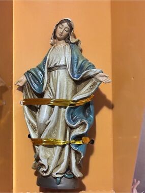 Our Lady of Grace 4” Statue